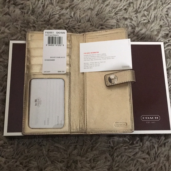**SOLD** Coach Signature Multi Case Wallet ID - Picture 5 of 6